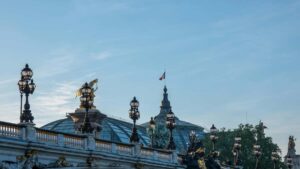 Praktische gids voor Belgische adverteerders: hoe je Russische Hulu-creators vindt, screent en inzet om product-led growth te boosten met creator content.