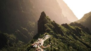 Praktische gids voor Belgische adverteerders: hoe je WeChat-creators in Saudi-Arabie vindt, screent en samen productlijnen ontwikkelt.