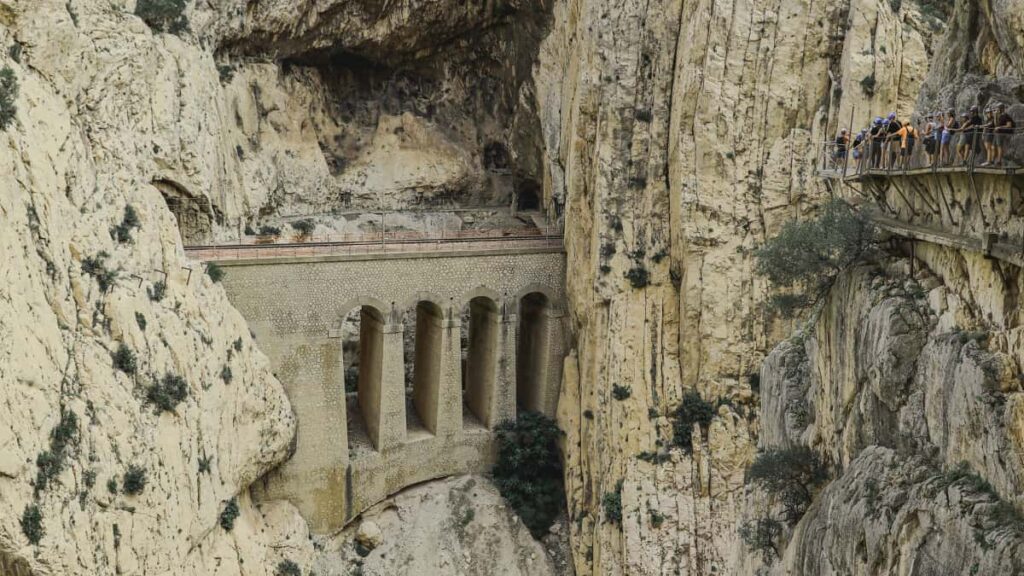 Praktische gids voor Belgische adverteerders: hoe je betrouwbare Kazachse Shopeecreators vindt, brief outreachflows, en risicochecks.